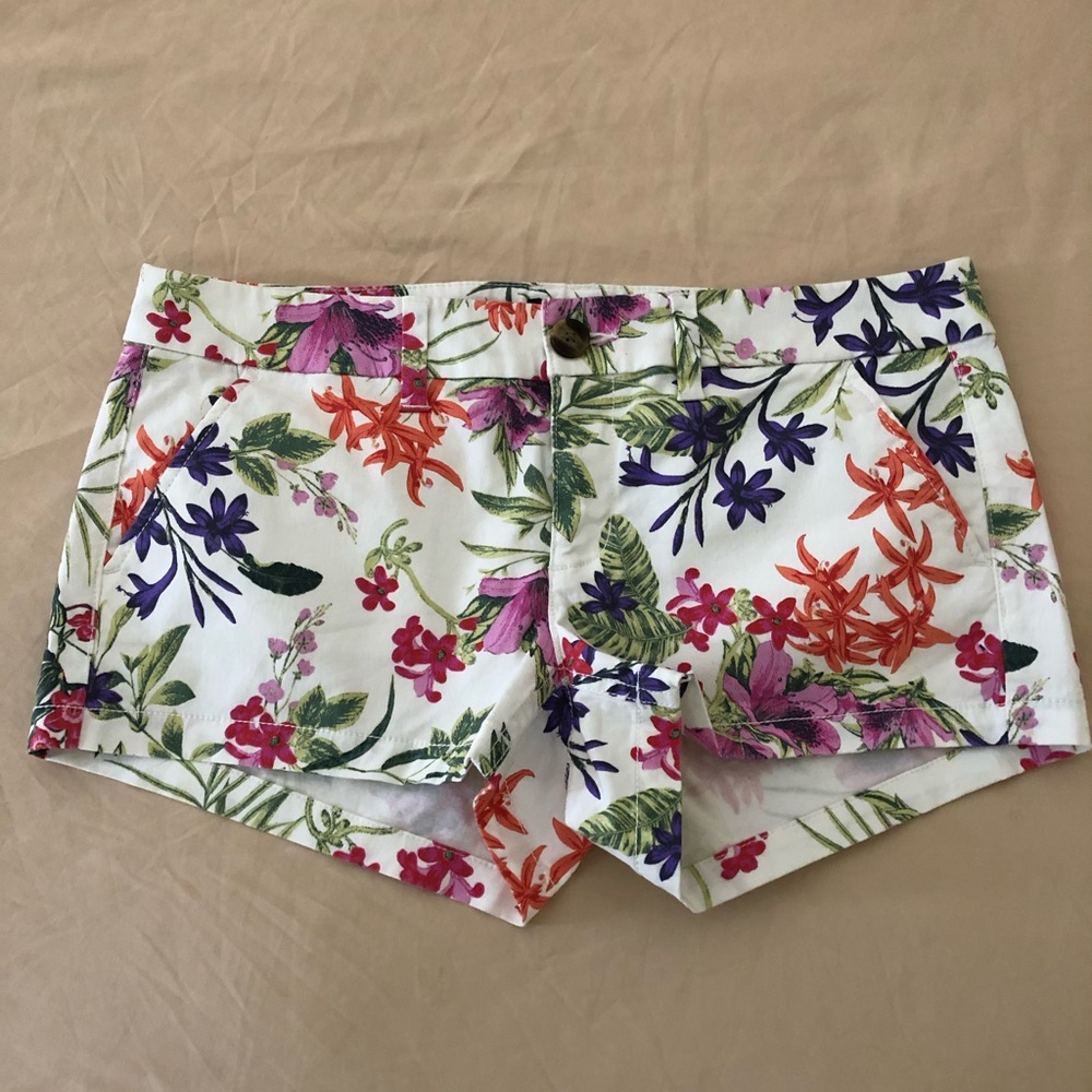 American Eagle Shortie short with stretch